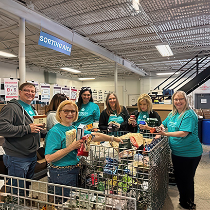 Jeanie volunteering at food pantry